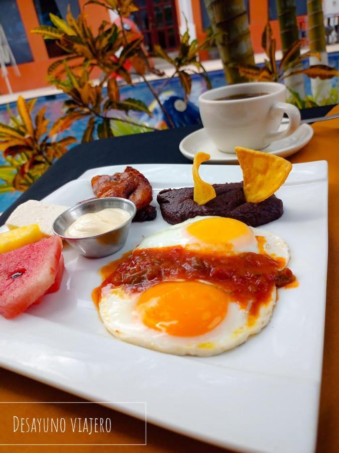 Hotel Puerto Libre Puerto Barrios Eksteriør billede