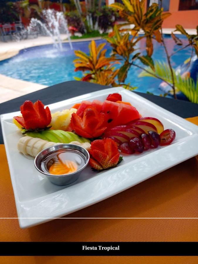 Hotel Puerto Libre Puerto Barrios Eksteriør billede