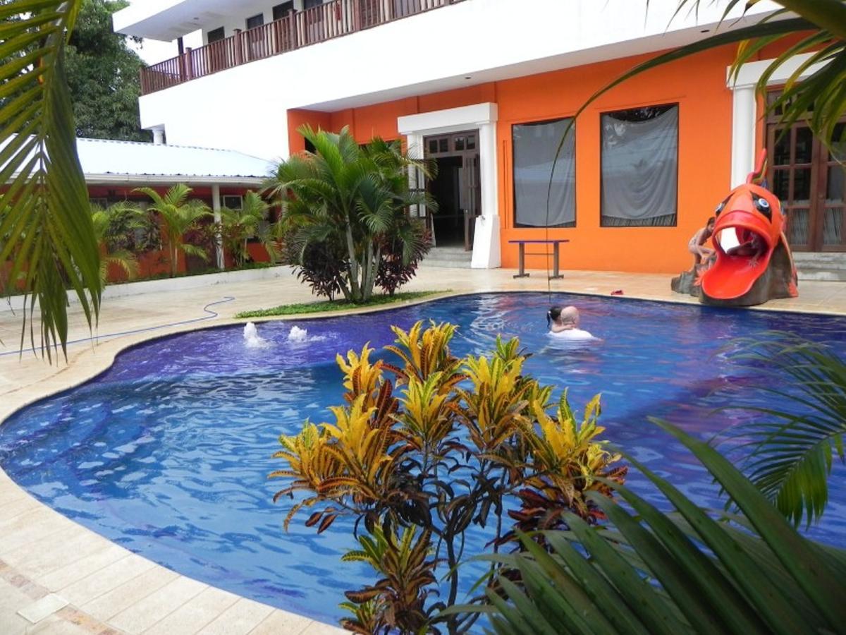 Hotel Puerto Libre Puerto Barrios Eksteriør billede