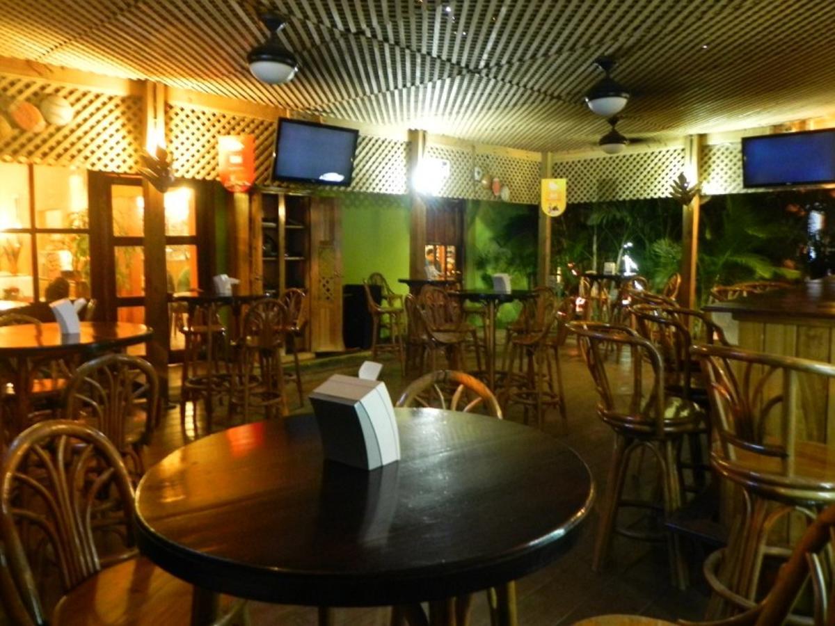 Hotel Puerto Libre Puerto Barrios Eksteriør billede