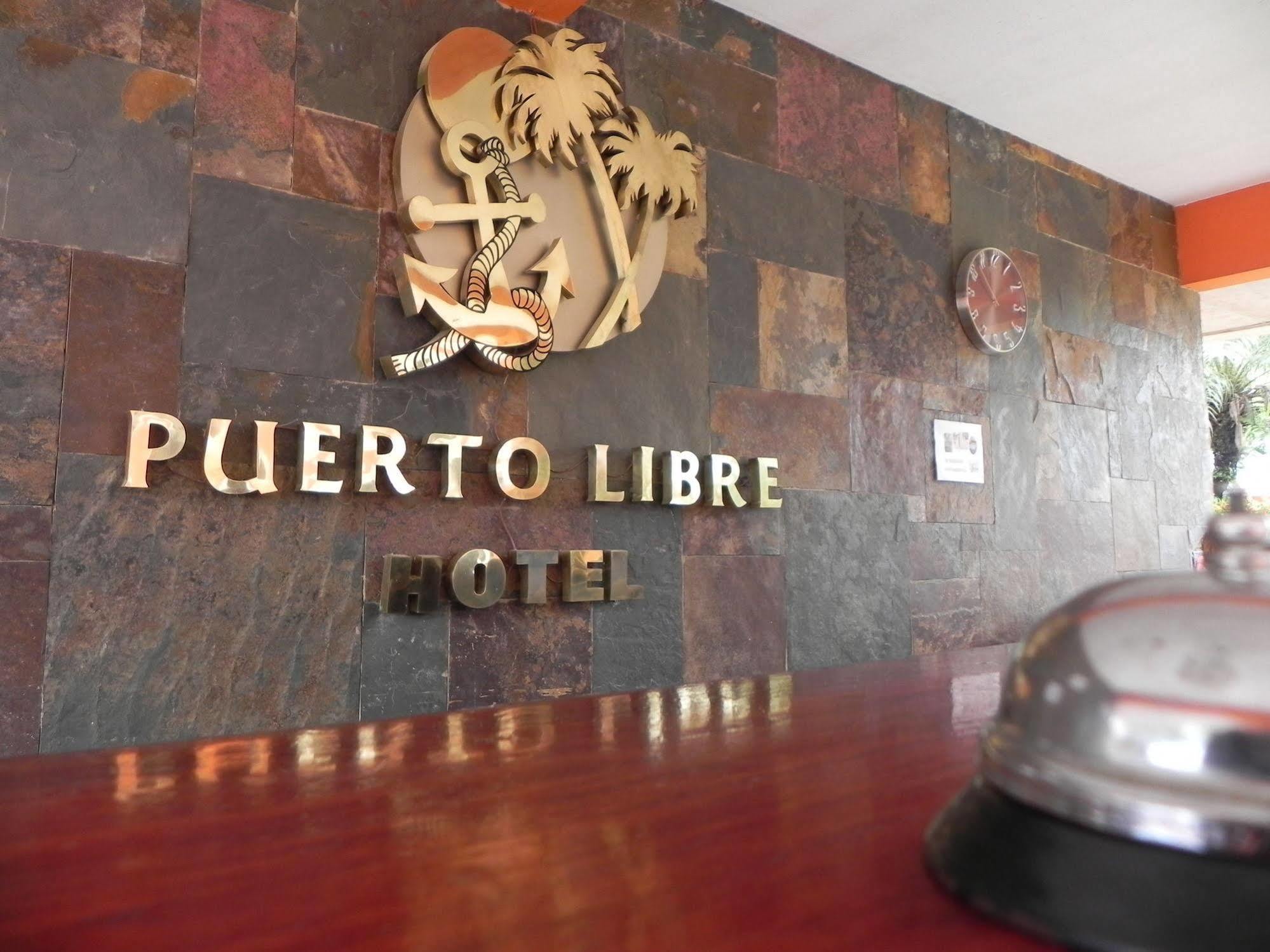 Hotel Puerto Libre Puerto Barrios Eksteriør billede